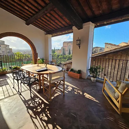 Apartamento Incantevole Con Loggia Sui Tetti