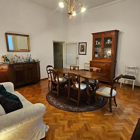 Incantevole Con Loggia Sui Tetti Apartamento Siena