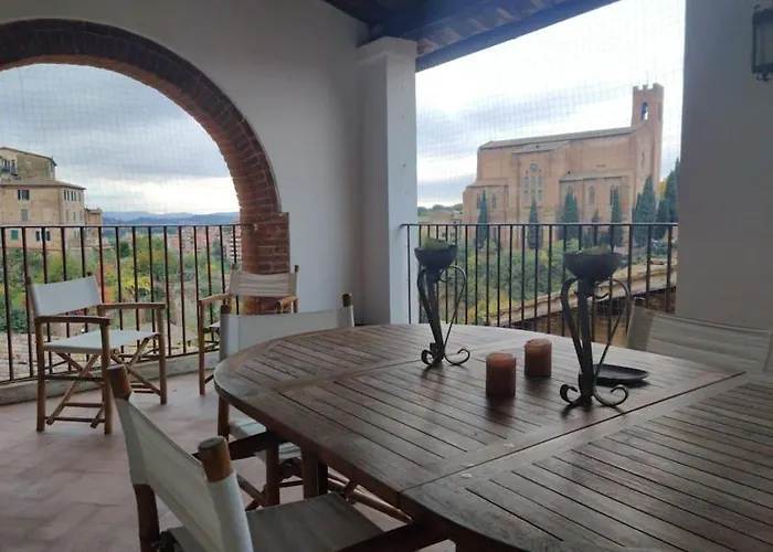 Incantevole Con Loggia Sui Tetti Apartment Siena