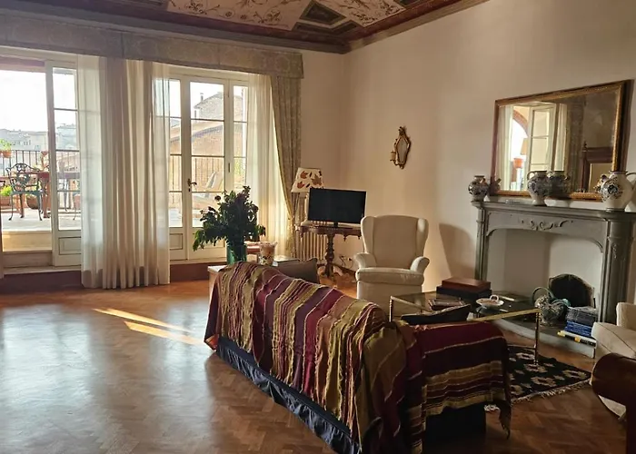 Incantevole Con Loggia Sui Tetti Apartment Siena