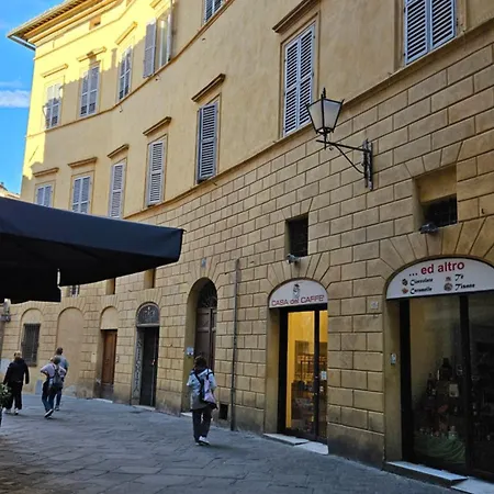 Incantevole Con Loggia Sui Tetti דירה *