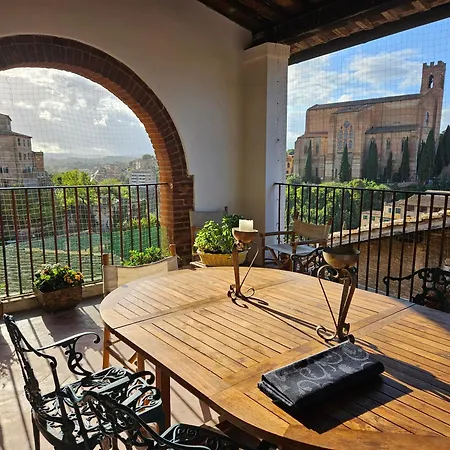 Incantevole Con Loggia Sui Tetti * 锡耶纳