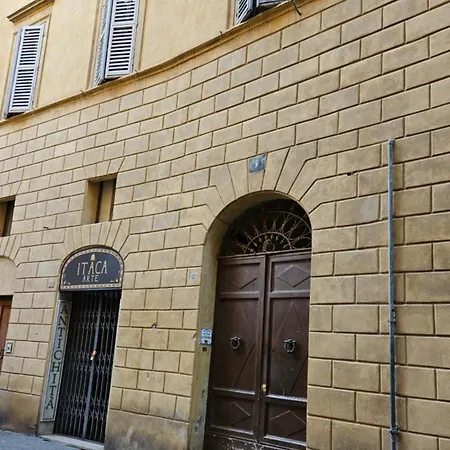 Incantevole Con Loggia Sui Tetti سيينا